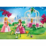 Princesses et jardin fleuri