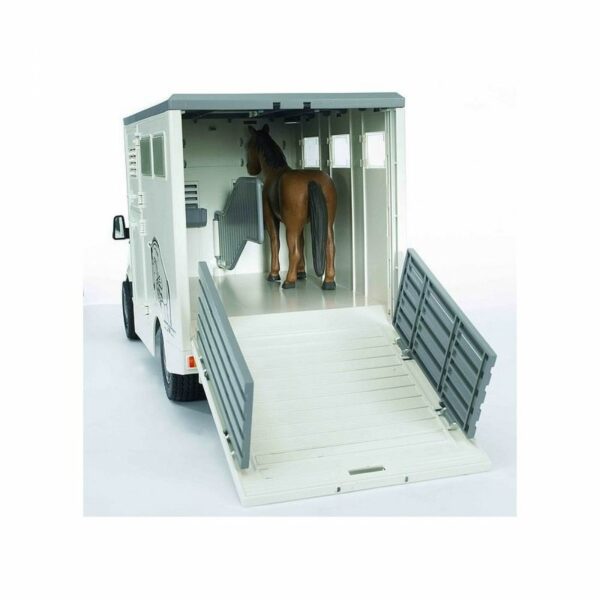 Camion de transport animal MERCEDES BENZ avec un cheval