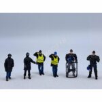 SET DE 6 FIGURINES : GENDARMES ET MANIFESTANTS